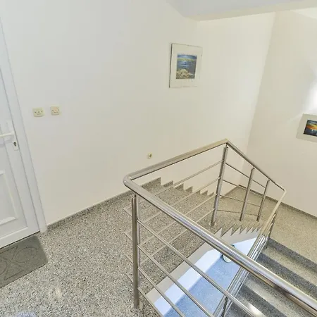 Liveric Apartmán Vir