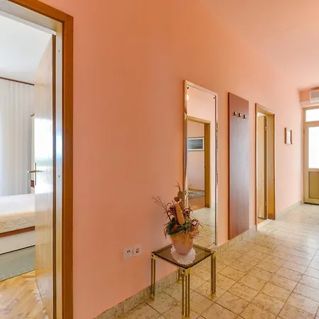 Liveric Apartamento Vir